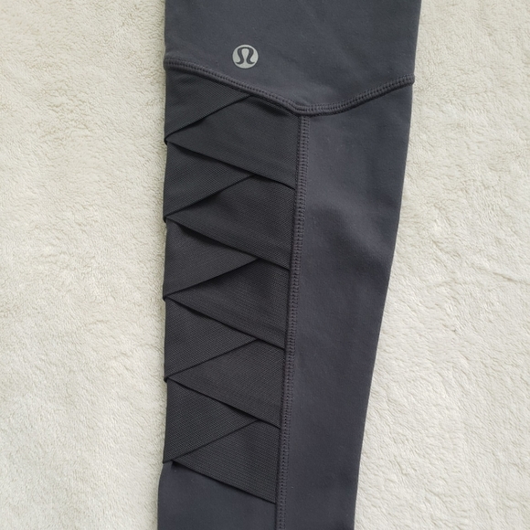 *RARE* Lululemon Grey Leggings with Mesh detail - Picture 6 of 11